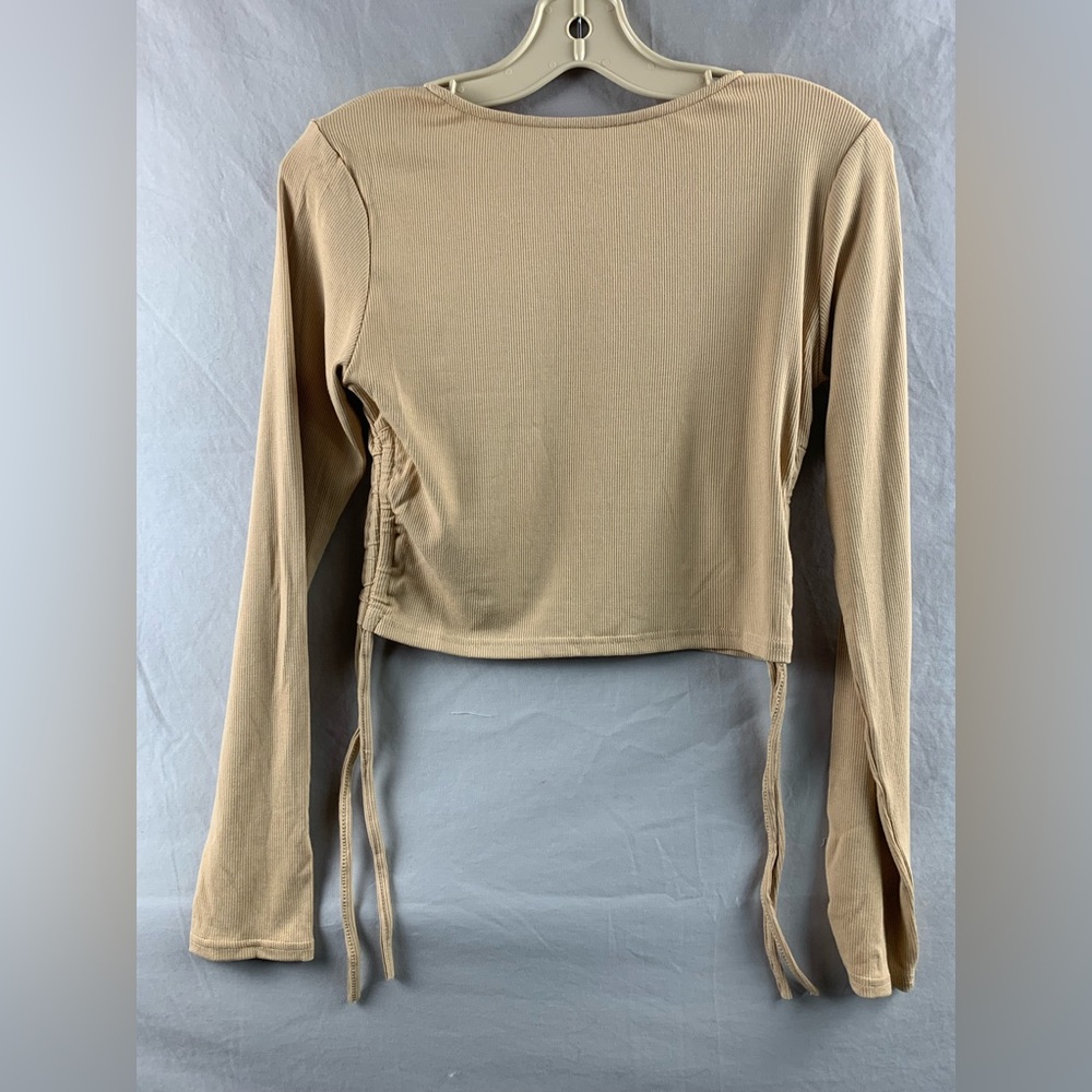 LAST ONE 🔥 Ribbed Crop Top - Picture 6 of 6